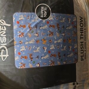 Disney Dogs Super Soft Plush Throw - 50in X 60in (127cm X 152cm)